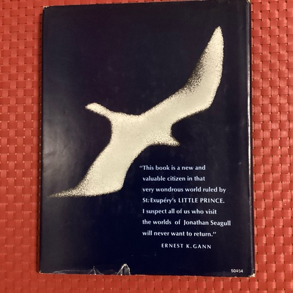 Jonathan Livingston Seagull 1970 Book - Picture 2 of 11